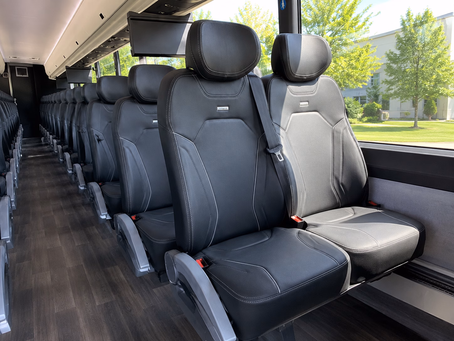 how the distance and duration of your trip affect charter bus rates in lakewood colorado