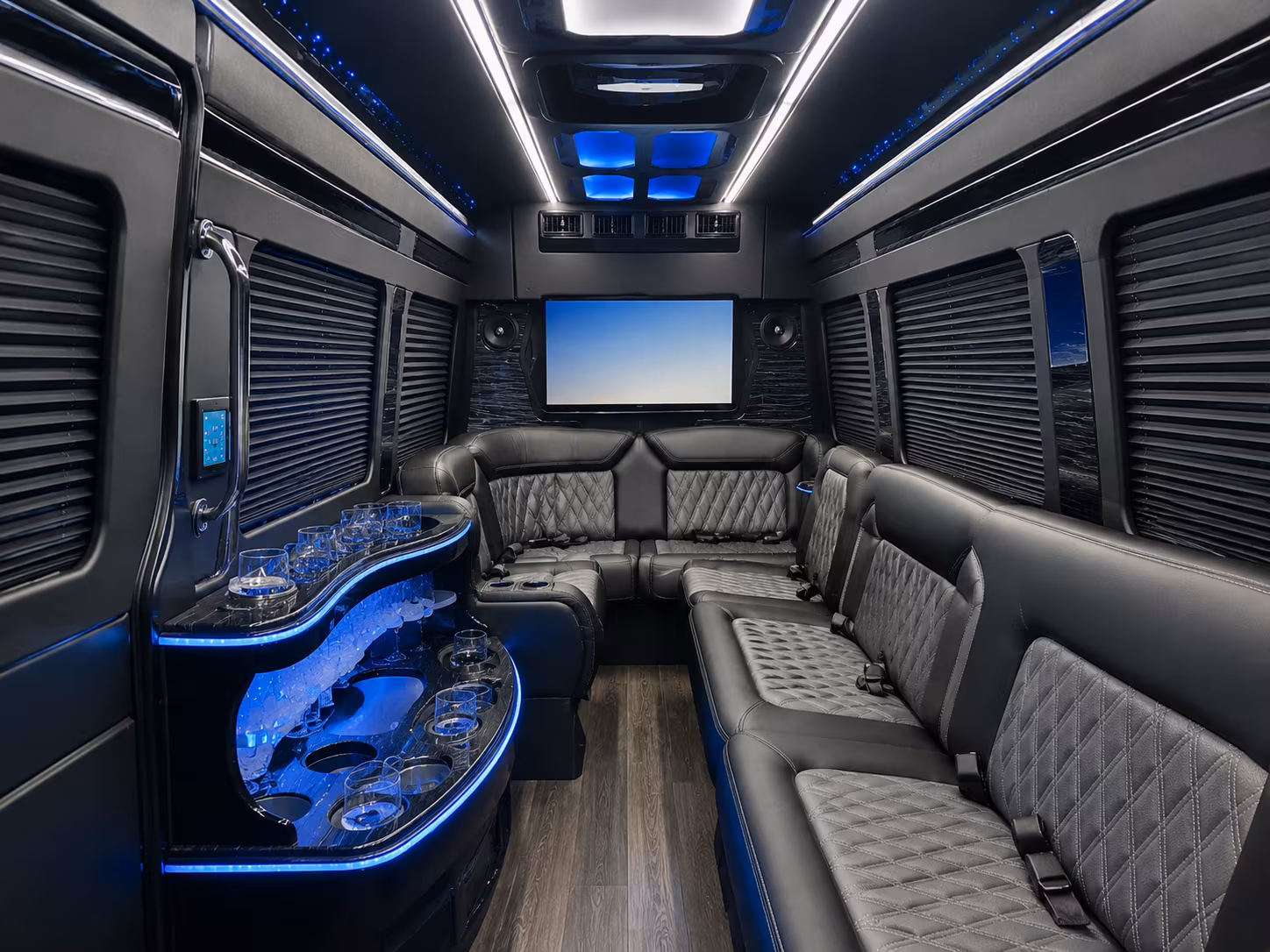 lakewoodcocharterbusservices com makes it easy to find wedding buses for denver metro guests