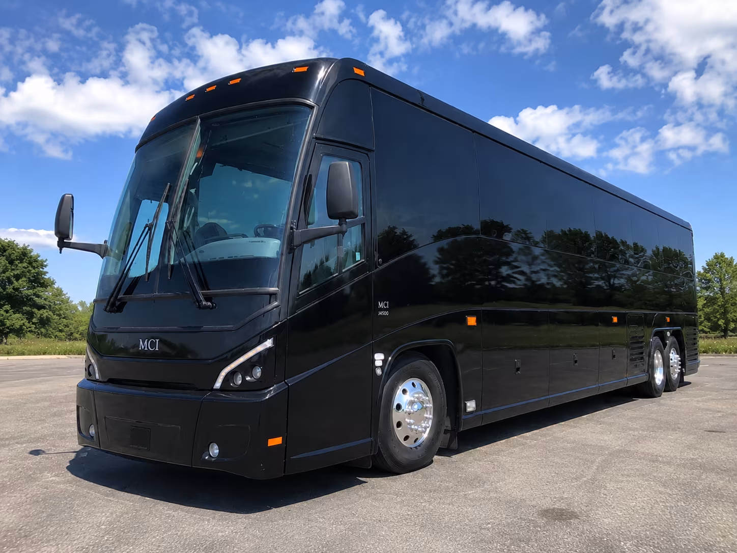 shuttle your guests between hotels and venues across lakewood